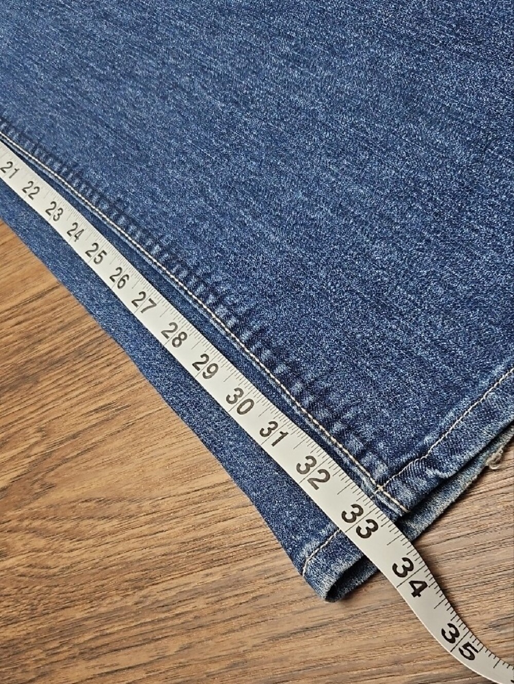Aura by Wrangler Flare Jeans Medium Wash 11/12 x 34 - Picture 8 of 14
